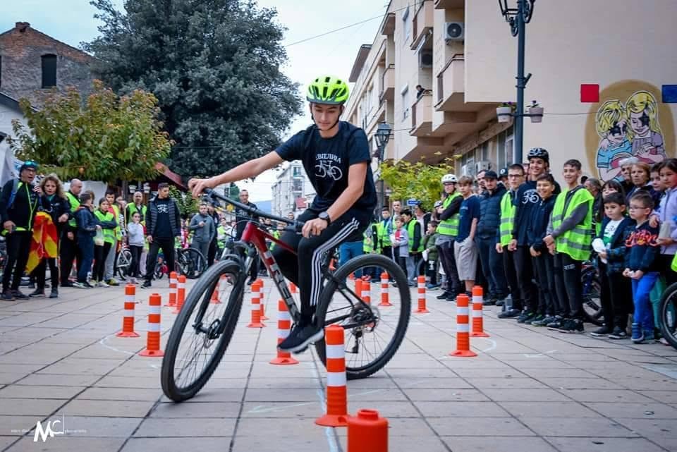 Kids' bike obstacle course